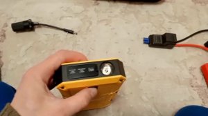 Пусковое устройство Gooloo 4000 Pro