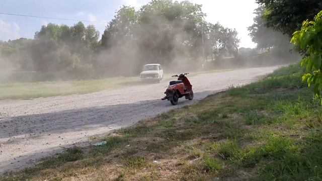 ДЕРЕВЕНСКИЕ ПОКАТУШКИ НА ДРЕВНИМ МОТОЦИКЛЫ!!! смотреть онлайн