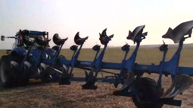Робота відвалу з ТекронTekrone на плузі Lemken