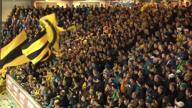 Fiilistelyjä runkosarjan päätöspelistä SaiPa-TPS смотреть онлайн