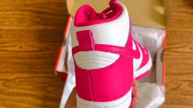 Unboxing: Nike Dunk High “Pink Prime” смотреть онлайн