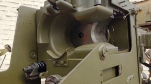 T62 (Syrian) main gun installation/ Установка пушки на Т62