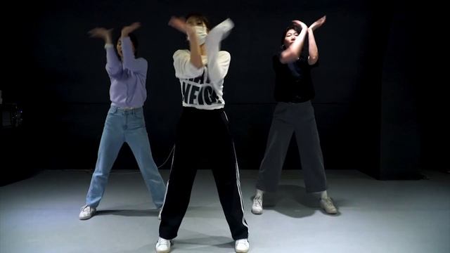 Ariana Grande - 7 rings | ZISELLE Waacking Workshop смотреть онлайн