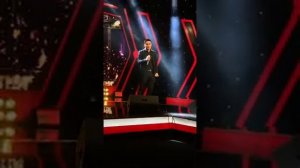 Artist loyihasi Samar (Виктор Цой) Полина Гагарина ning "Кукушка" qo'shig'ini kuyladi