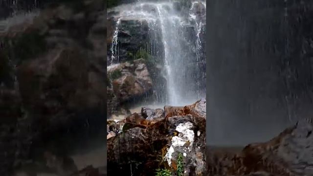 Водопад, детский восторг 🙂 смотреть онлайн