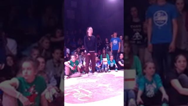 DUBRAW! Fest hip-hop beg Юля Кобцева vs мал смотреть онлайн
