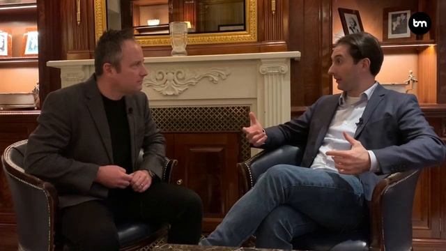 How AI, Blockchain and Analytics Turn Your Business Into a Data Organisation - Dr. Mark van Rijmena смотреть онлайн