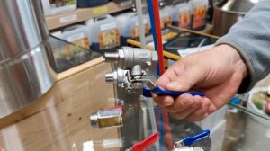 Обзор кранов для сухопарника