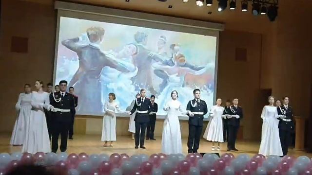 🌺 Вальс, который покорил сердца: кадеты поздравили прекрасных дам с 8 Марта 🌺🌺🌺
