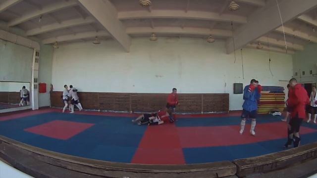 Раунд 5. Два борца против ударника смотреть онлайн