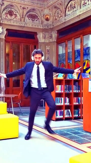 Jeriko Shuffle dance in the Library Friendships Pascal Letoublon #shorts смотреть онлайн