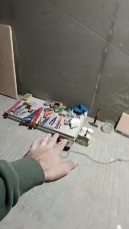 У нас всегда аккуратно и все на своих местах! 

Отправь видео культурным рабочим :)