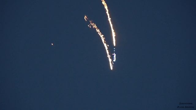 Johan Gustafssons glider with spectacular fireworks for Athens Flying Week 2019 closure!