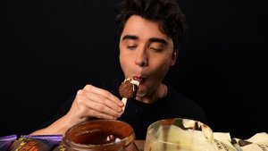 ASMR CHOCOLATE ICE CREAM | MAGNUM & NUTELLA DOUBLE CHOCOLATE DIPPING 리얼사운드 먹방 Mukbang Eating Sounds