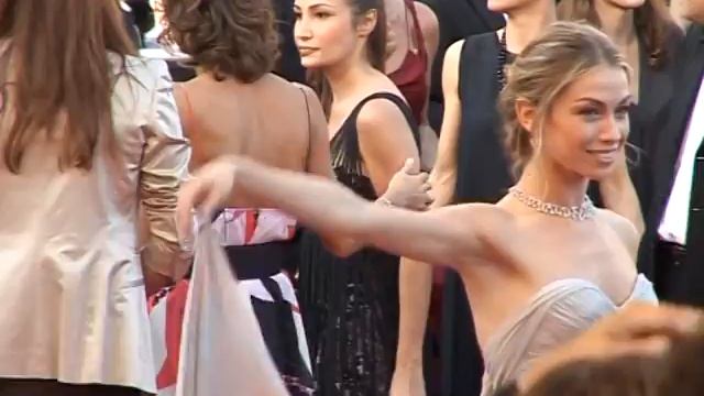 Cannes Red Carpet: 'Looking for Eric' смотреть онлайн