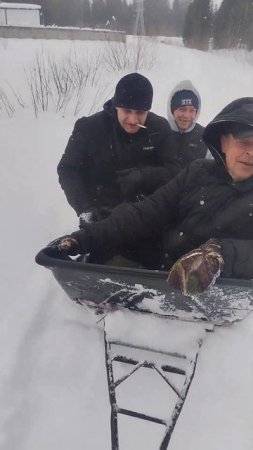 Едем на работу на Буране,с сигаретой в зубах я