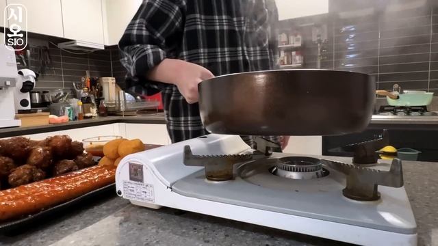 ASMR MUKBANG 직접 만든 치즈 불닭볶음면 & 허니콤보 치킨 먹방! 레시피 Honey Combo Chicken & Cheese Buldak RECIPE смотреть онлайн