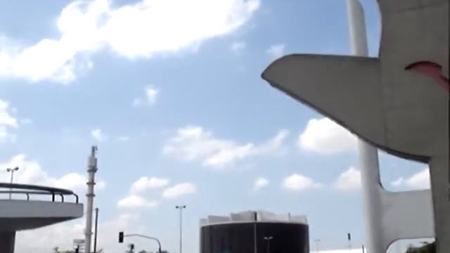 ARCHITECTURE - Oscar Niemeyer - Latin American Memorial смотреть онлайн