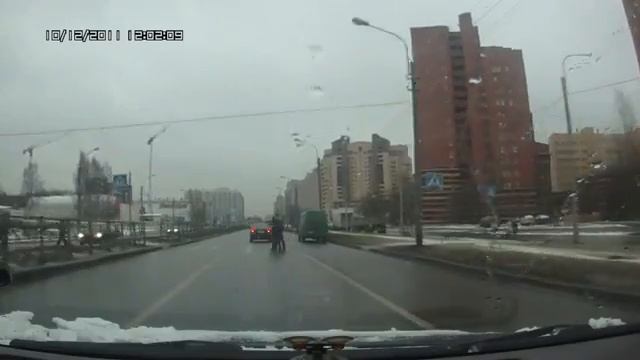 Наказание за непропущенных пешеходов.flv смотреть онлайн