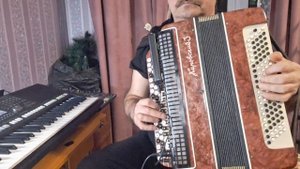 Неоконченный роман. И. Крутой. Миди-баян +синтезатор Ямаха пср- с950.