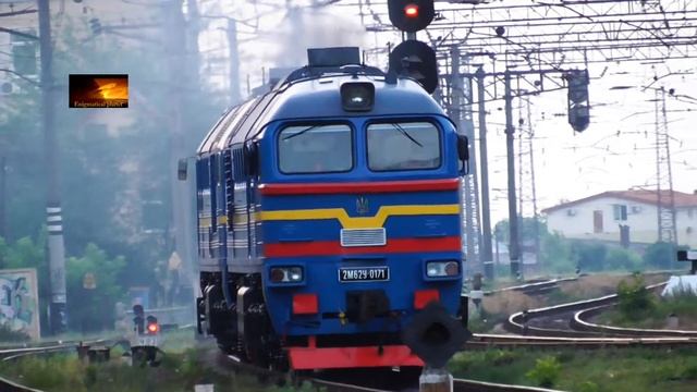 Выставочный 2М62У-0171 следует по станции Подзамче