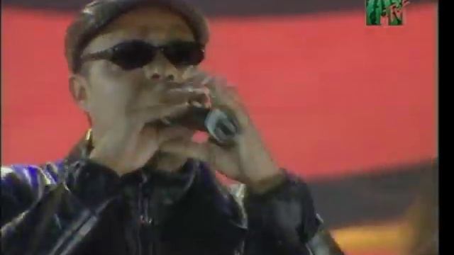 Hypnotic - Bomfunk MC's feat. Elena Mady (live @ Energiya MegaDance 2005) смотреть онлайн