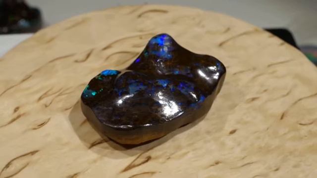 Ландшафтный болдер опал из Австралии3 1 смотреть онлайн