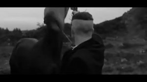 *Ой мама,я бухаю сигареты курю*(Томас Шелби)