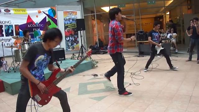 Exora In Fear - Friend (live cover) смотреть онлайн