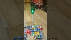 конструктор " ЗНАТОК" светофор обзор