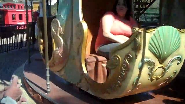 Jasmine with Lily & Ava on the Carousel at Casa de Fruita