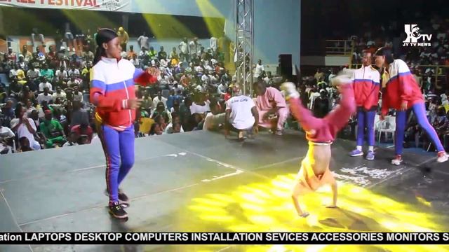 Sapashini Dance meets Fancy Gadam Dances in Bukum Boxing Arena смотреть онлайн