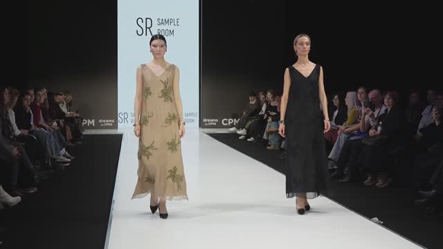 Бренд «SR Sample Room». Показ коллекции женской одежды на выставке CPM