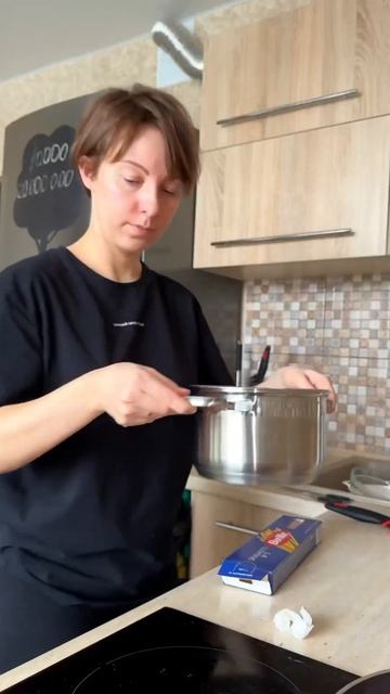 Это блюдо можно есть 3 раза в день #shorts #макароны #вкусно #креветки смотреть онлайн