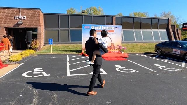 MAC USA GRAND OPENING - SAINT LOUIS, MISSOURI OFFICE by Kenny Ngo смотреть онлайн