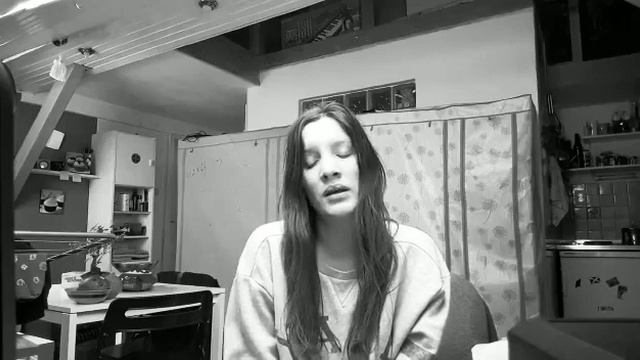 See beneath your beautiful Emili Sande ft. Labirinth смотреть онлайн