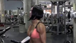 Jessica Reyes Padilla Trains Shoulders