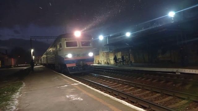 Снежные зарисовки. О.п. Одесса-Поездная в день первого снега 22 декабря 2021 года.