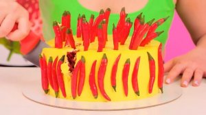 Большая, Средняя или Маленькая Тарелка Челлендж | Потрясающие Кухонные Хитрости Fun Challenge