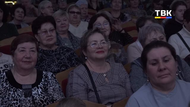 Праздник весны и красоты: в Искитиме женщинам подарили незабываемый концерт