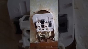 Меняем советскую розетку