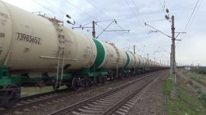 Электровоз ВЛ80К-692 с грузовым поездом