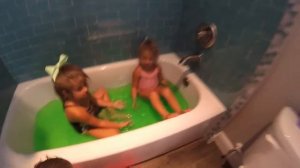 Slime Bath - Gelli Baff - Kid's slime bath - Cool toy