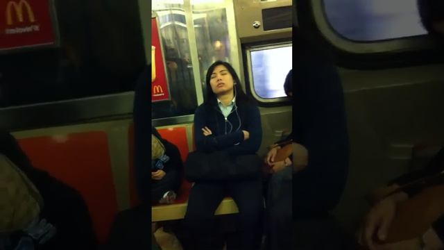 Chinese women sleeping on the train watch the kid next to h смотреть онлайн