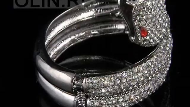 Браслет-змея с красными глазами смотреть онлайн