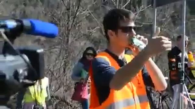 Крутая иммитация звука двигателя смотреть онлайн