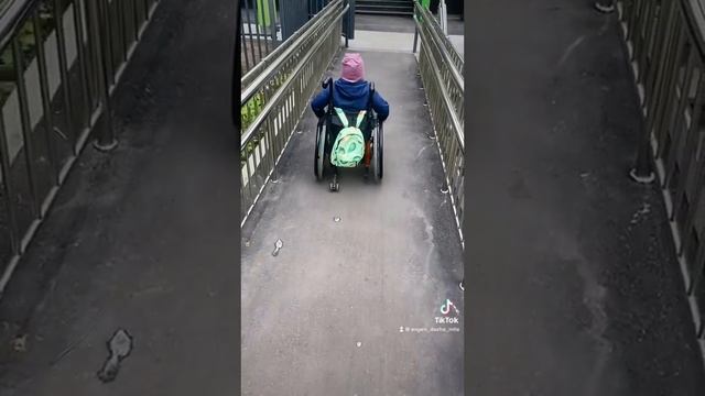 Сама на пандус/#ребенокинвалид