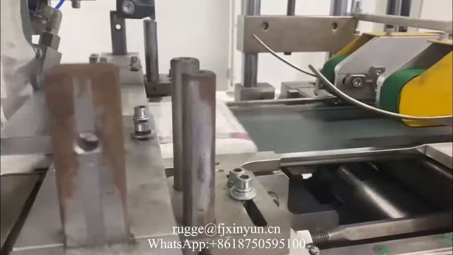 Высокоскоростная автоматическая машина для упаковки салфеток высотой 25 мм. смотреть онлайн