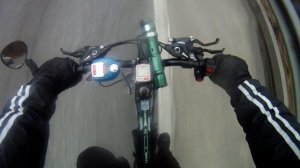 Поездка на электровелосипеде через горный перевал.