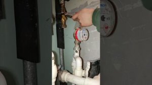 Замена РДВ на горячей воде в квартире. @santexnikJKX #сантехника #работа